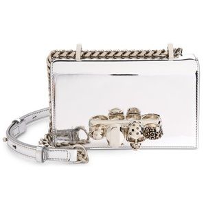 NEW🔥Alexander McQueen Mini Jewel Skull Knuckle Ring Bag🔥